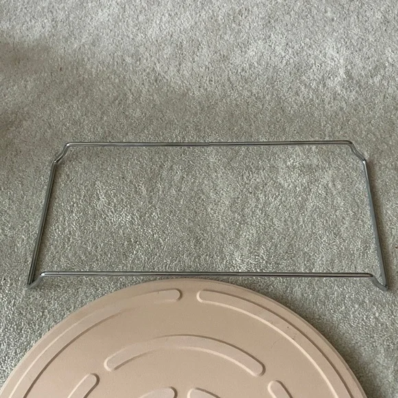 Round Tan pizza stone and Platform - Picture 3 of 4